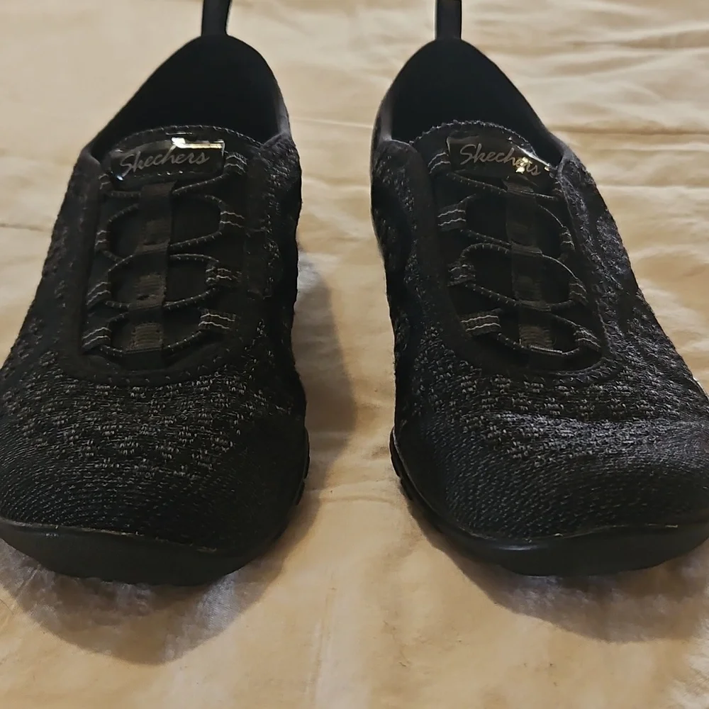 Skechers Women's Black Knit Slip-On Sneakers 7 - Picture 3 of 7
